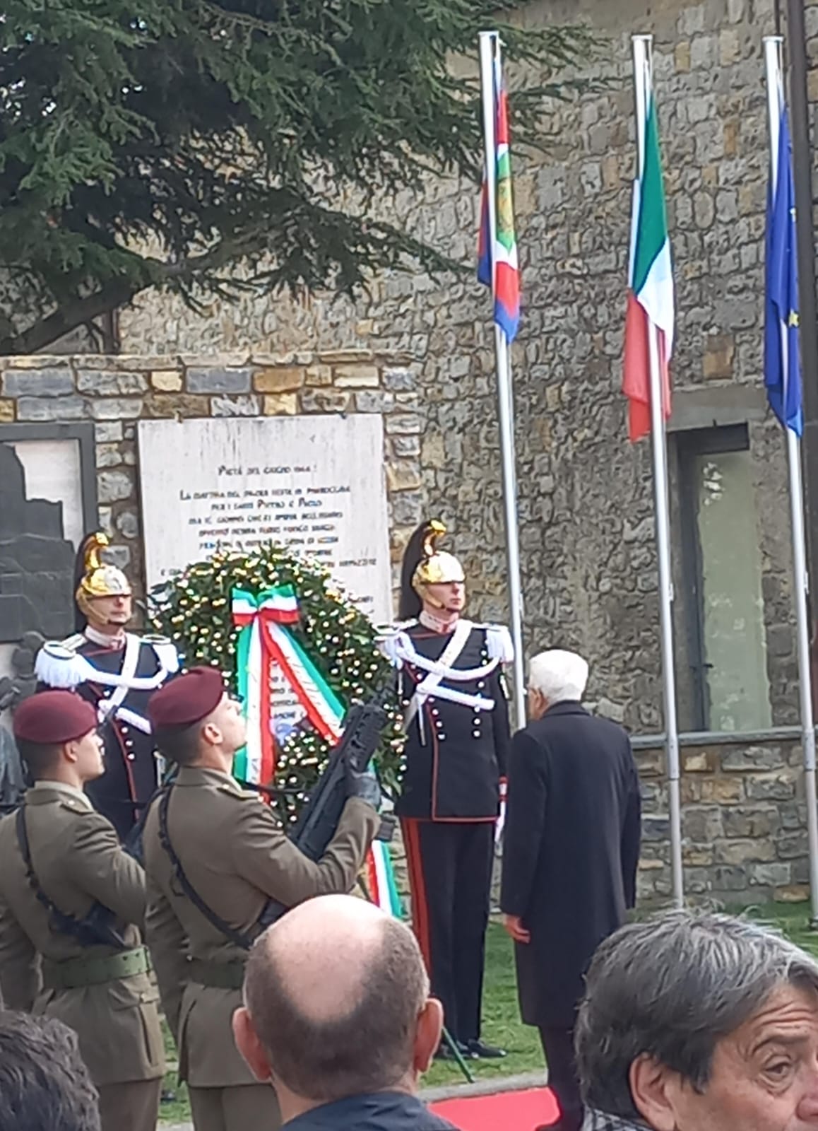 Liberazione, Mattarella rende omaggio ai 244 martiri di Civitella in...